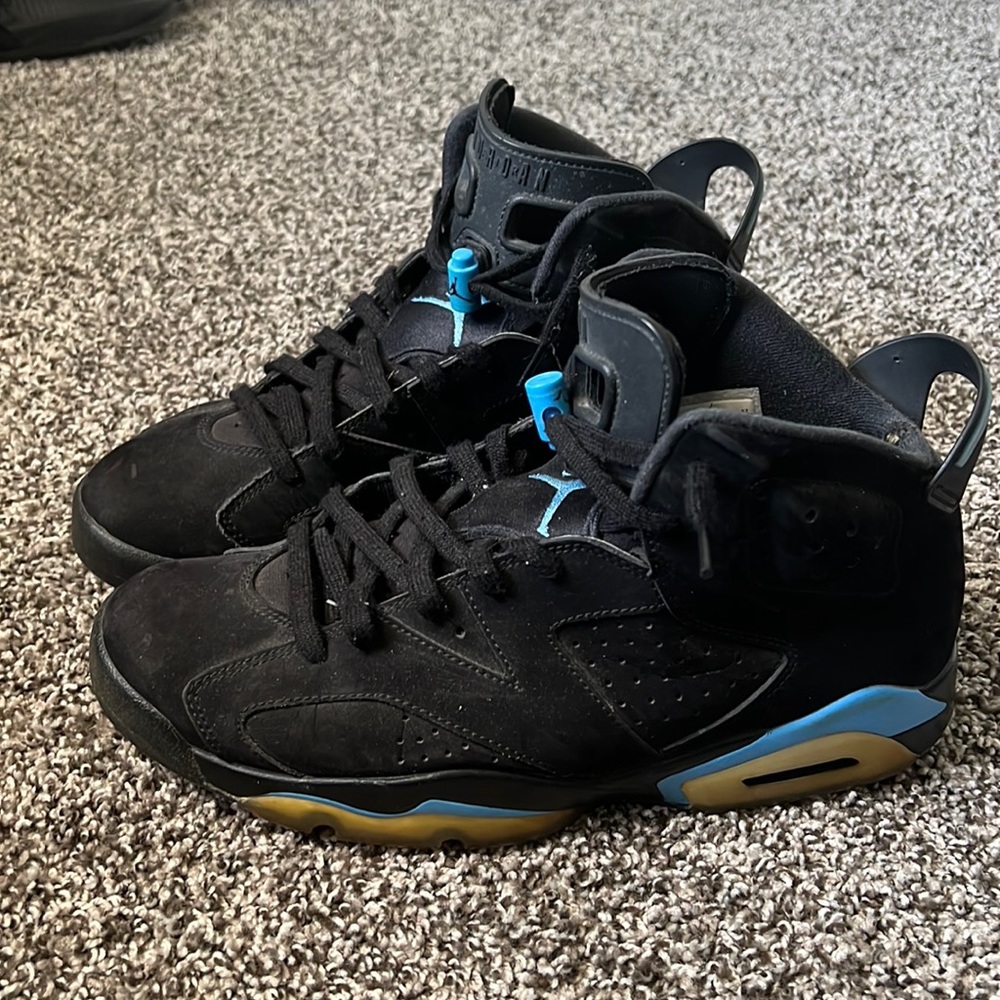 Jordan 6 UNC blue size 11.5